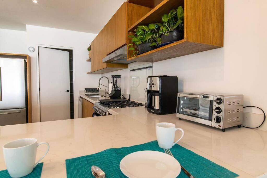 Beautiful 4br, Up To 8 Guests, Private Pool, 10 Min To Сasa de vacaciones *