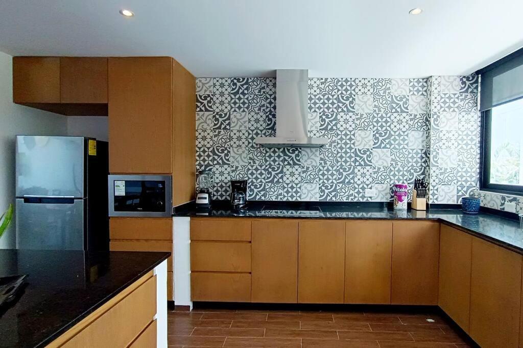 Appartement Big Loft 2br 2.5bth One Block The