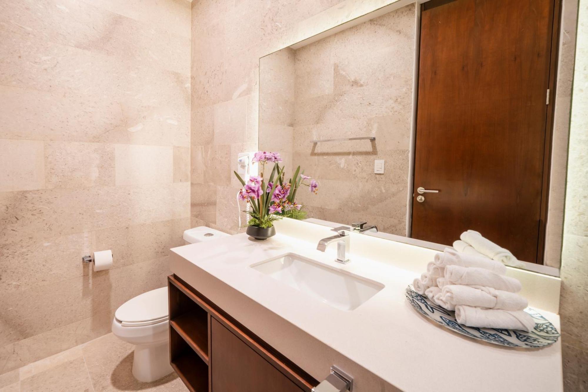 Luxury 2 Bedroom With Private Jacuzzi & Bbq - At Cruz Con Mar - Maricruz *