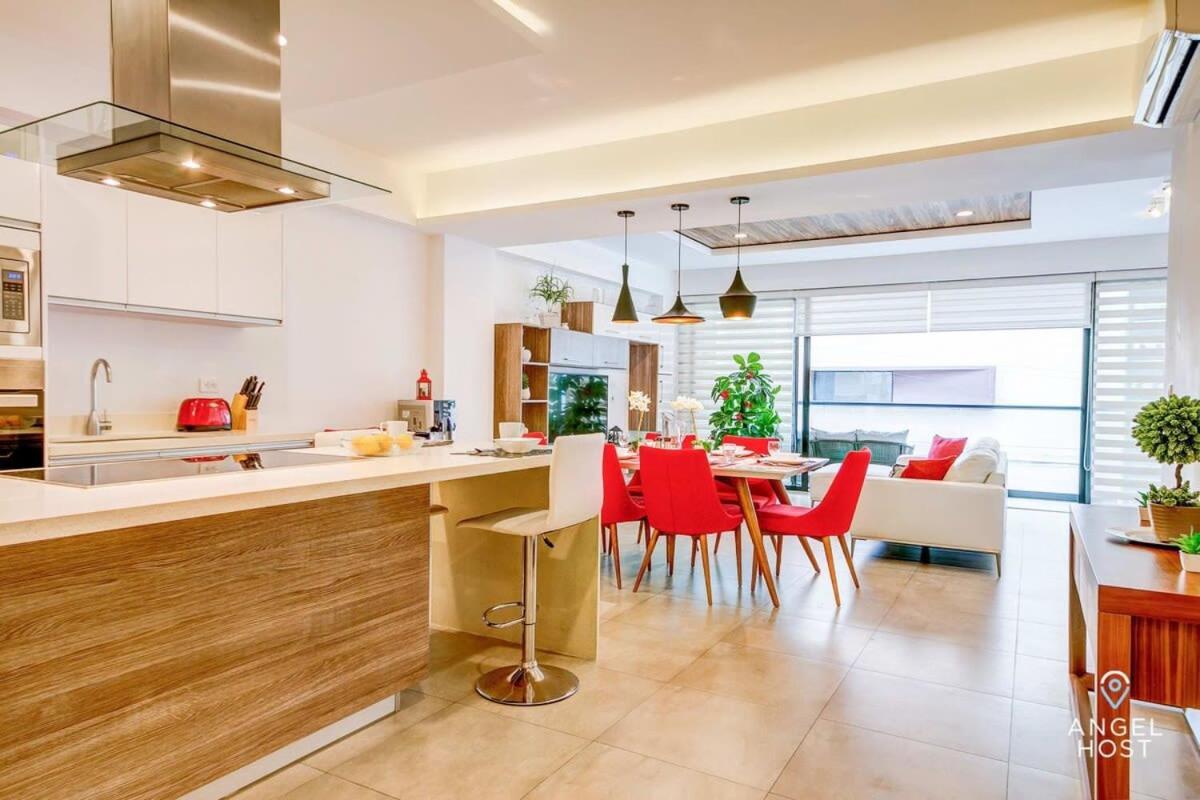 With Amenities Sleeps 8 Roof Pool Gym Ferienhaus