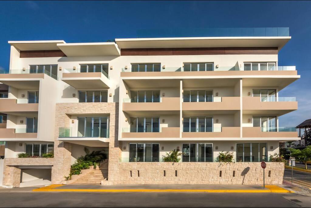 Amazing Actual - Few Steps 5° Av Playa del Carmen