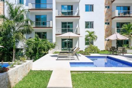 New In Residential Area With Amenities & 24hr Security Playa del Carmen