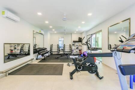 New In Residential Area With Amenities & 24hr Security Apartment *