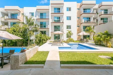 Apartment New In Residential Area With Amenities & 24hr Security Playa del Carmen