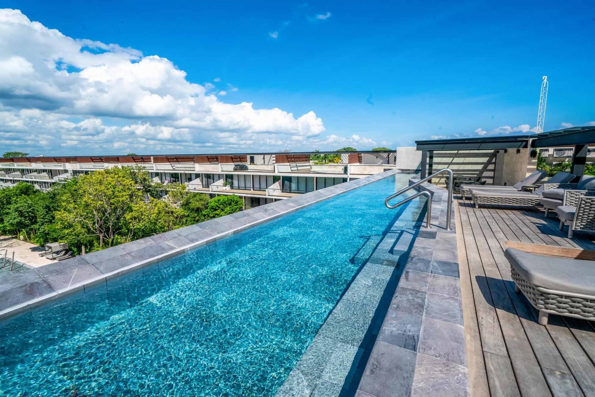 Luxury 2 Bedroom - Infinity Pool At Awa Residences In Playacar, Awa 107 Holiday home *