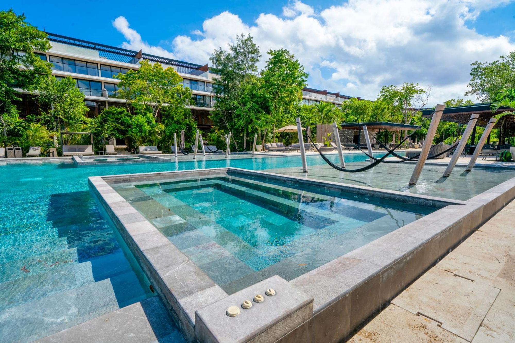 Luxury 2 Bedroom - Infinity Pool At Awa Residences In Playacar, Awa 107 Holiday home Playa del Carmen