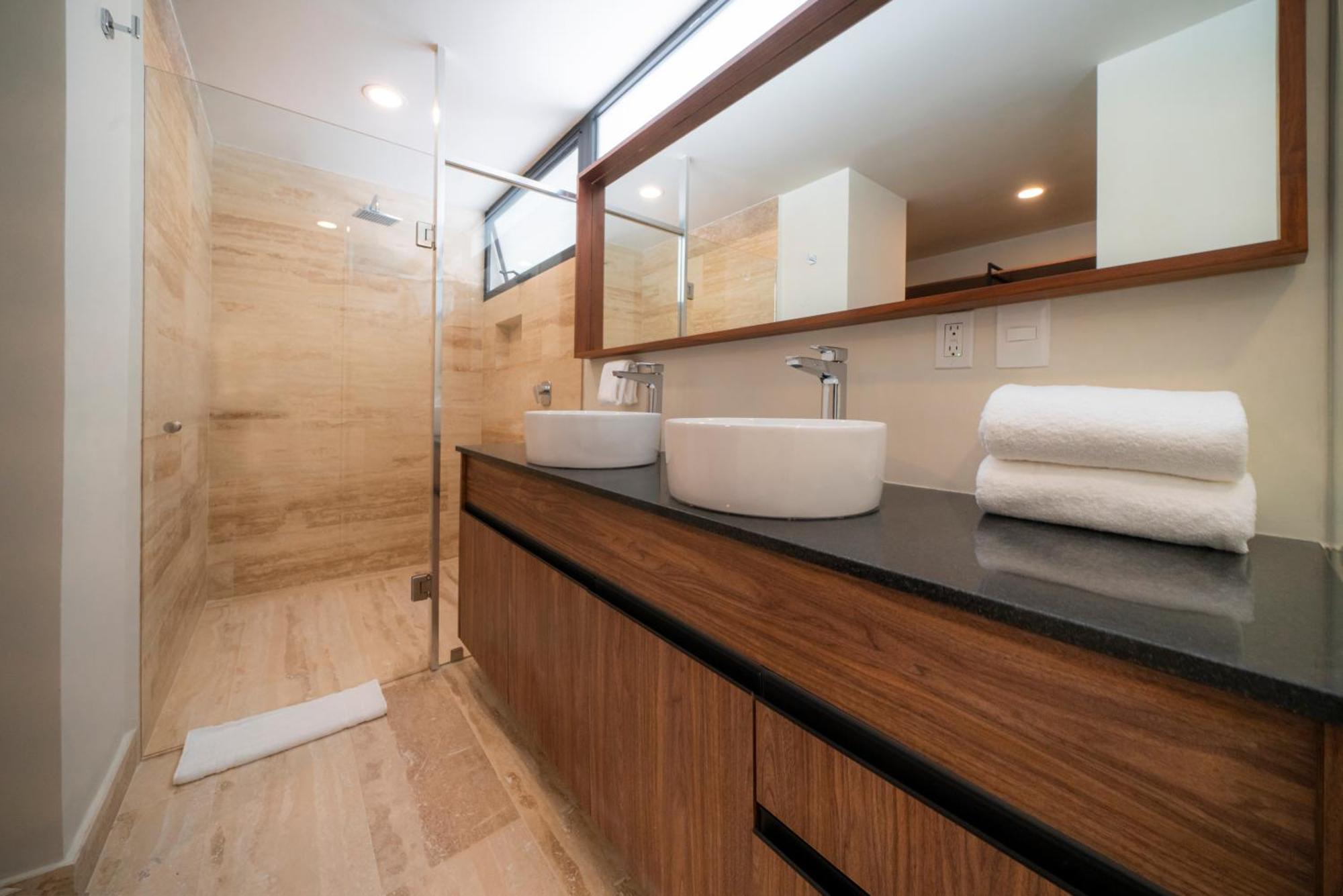 Luxury 2 Bedroom - Infinity Pool At Awa Residences In Playacar, Awa 107 Holiday home *