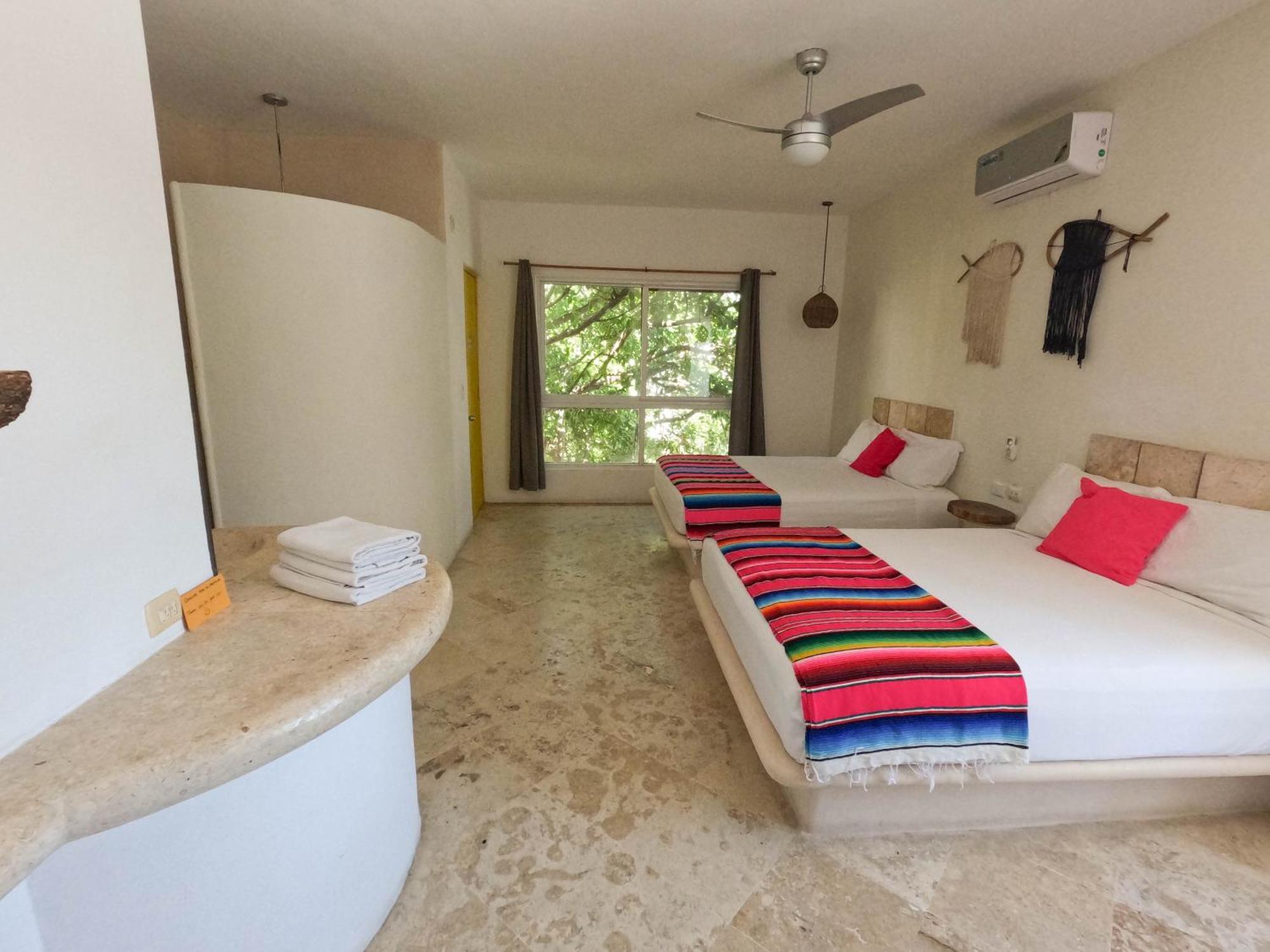 Rustik-inn Hotel