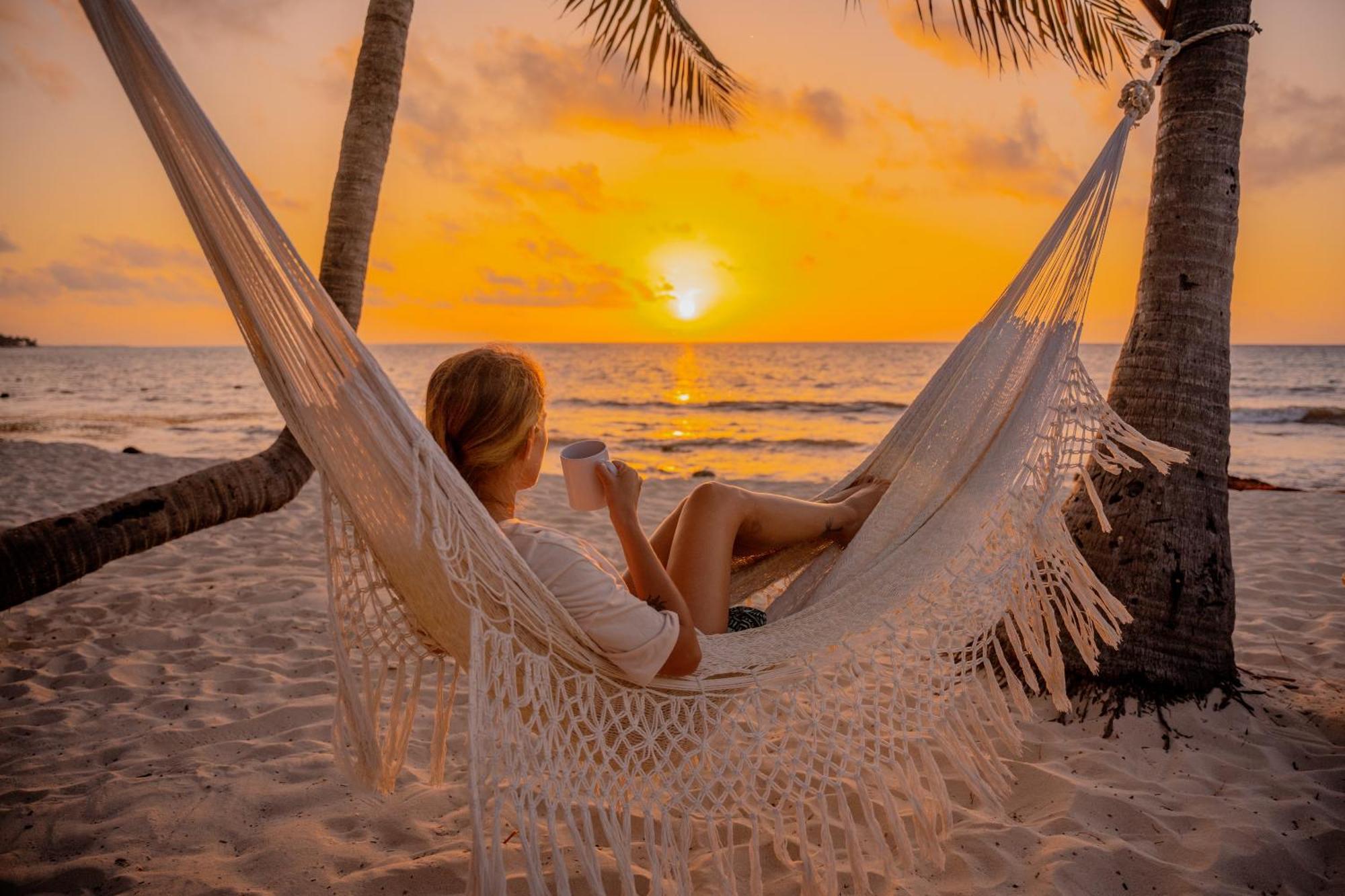 Petit Lafitte Front & Hotel Playa del Carmen