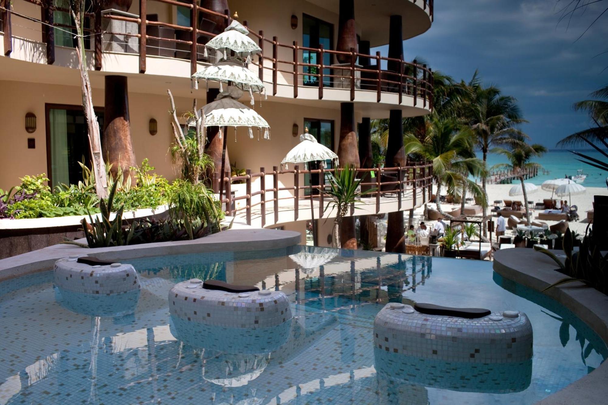 El Taj Oceanfront And Beachside Hotel Playa del Carmen
