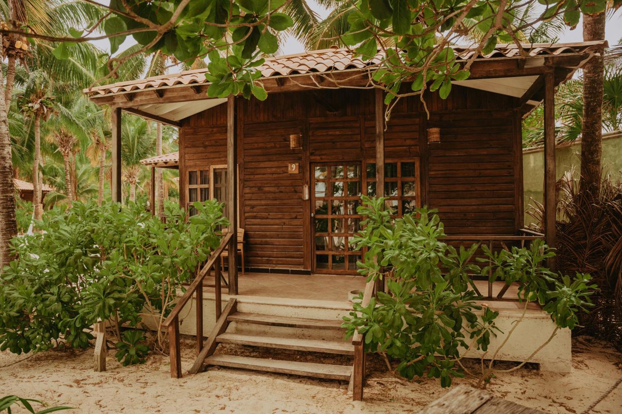 Petit Lafitte Front & Hotel 4*