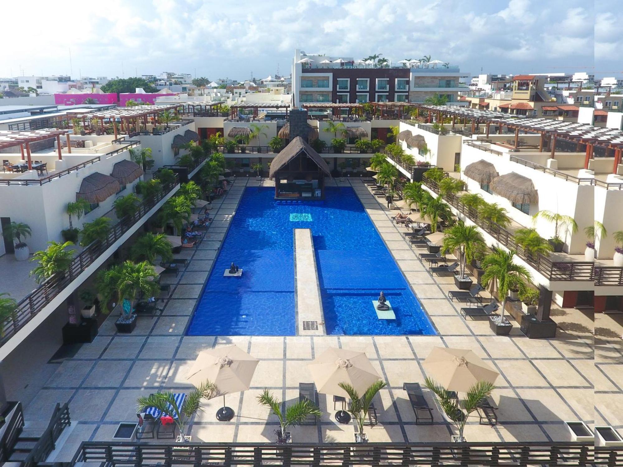 Apartment At 1124 Two Bed Reflecting Pool View Close Beach Playa del Carmen