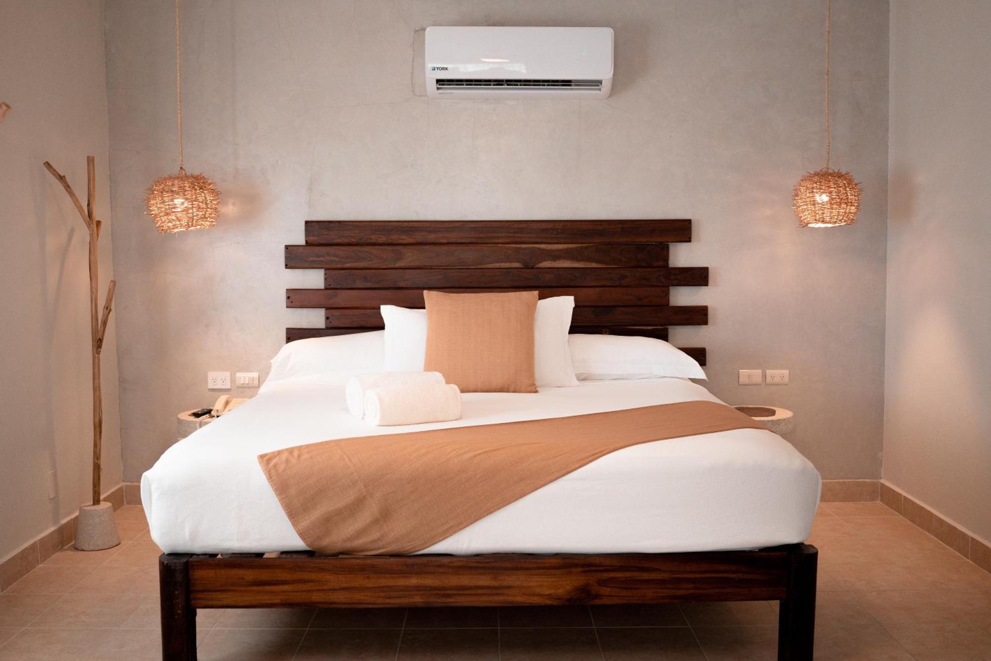 Petit Lafitte Front & 4* Playa del Carmen