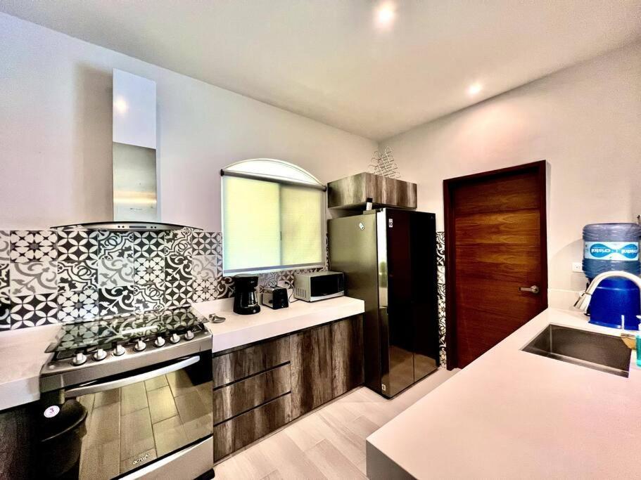 Modern Luxury 2br 2ba Near Mamitas Club Apartment Playa del Carmen