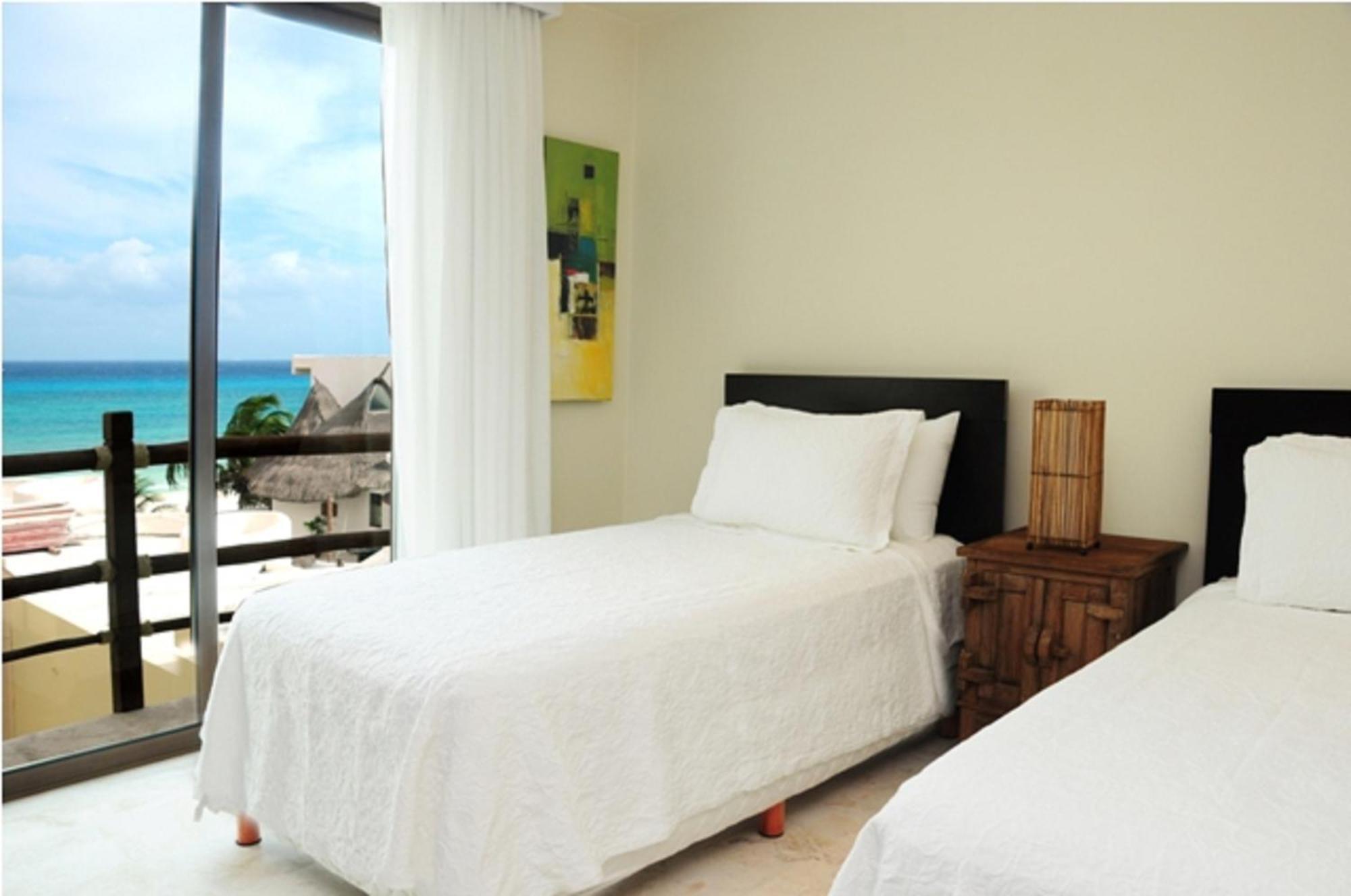El Taj Oceanfront And Beachside