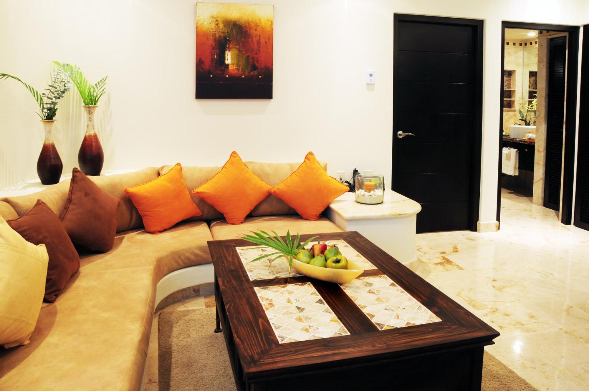El Taj Oceanfront And Beachside 4*