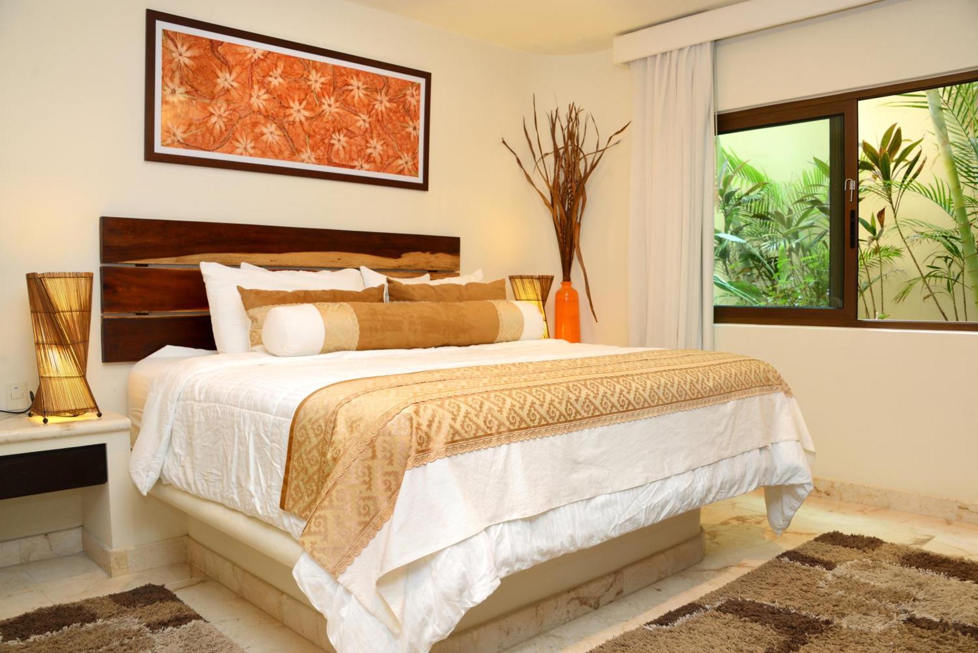 El Taj Oceanfront And Beachside 4*