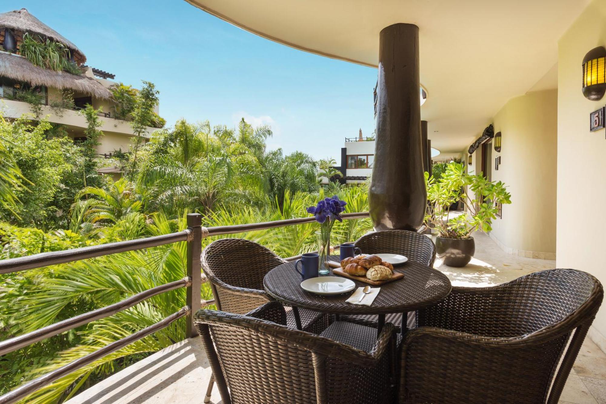 El Taj Oceanfront And Beachside Hotel 4*