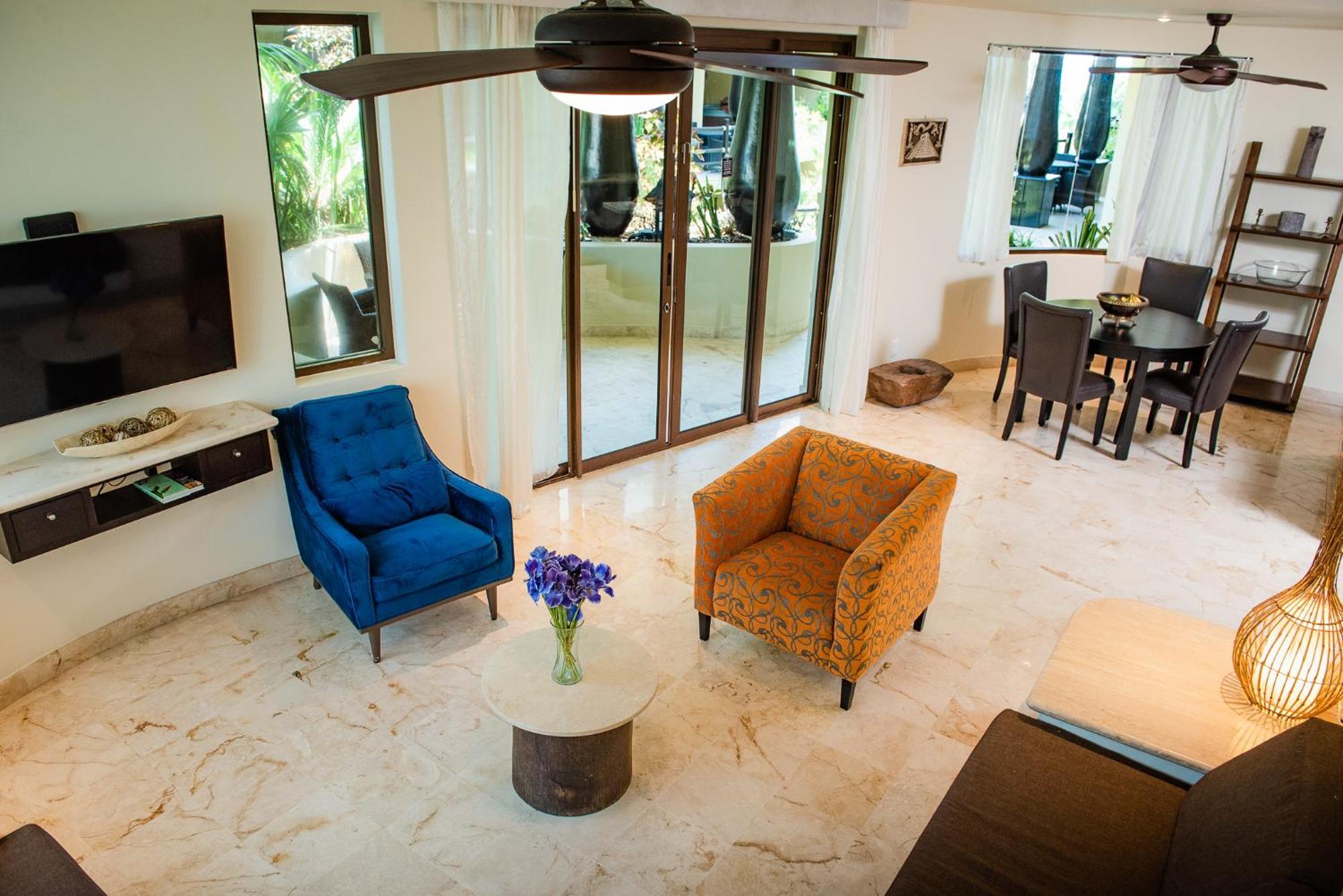 El Taj Oceanfront And Beachside