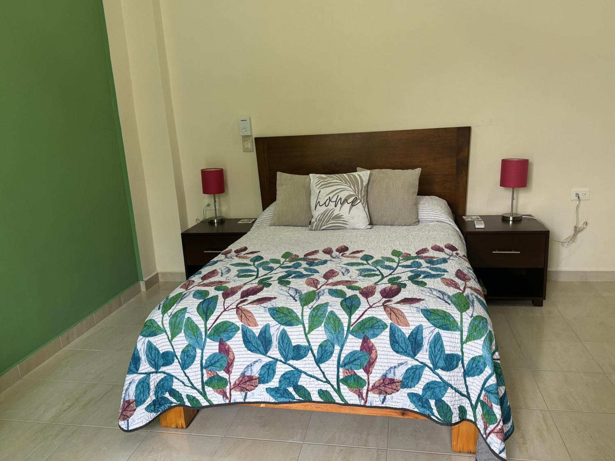 Bed & Breakfast Butterfly House