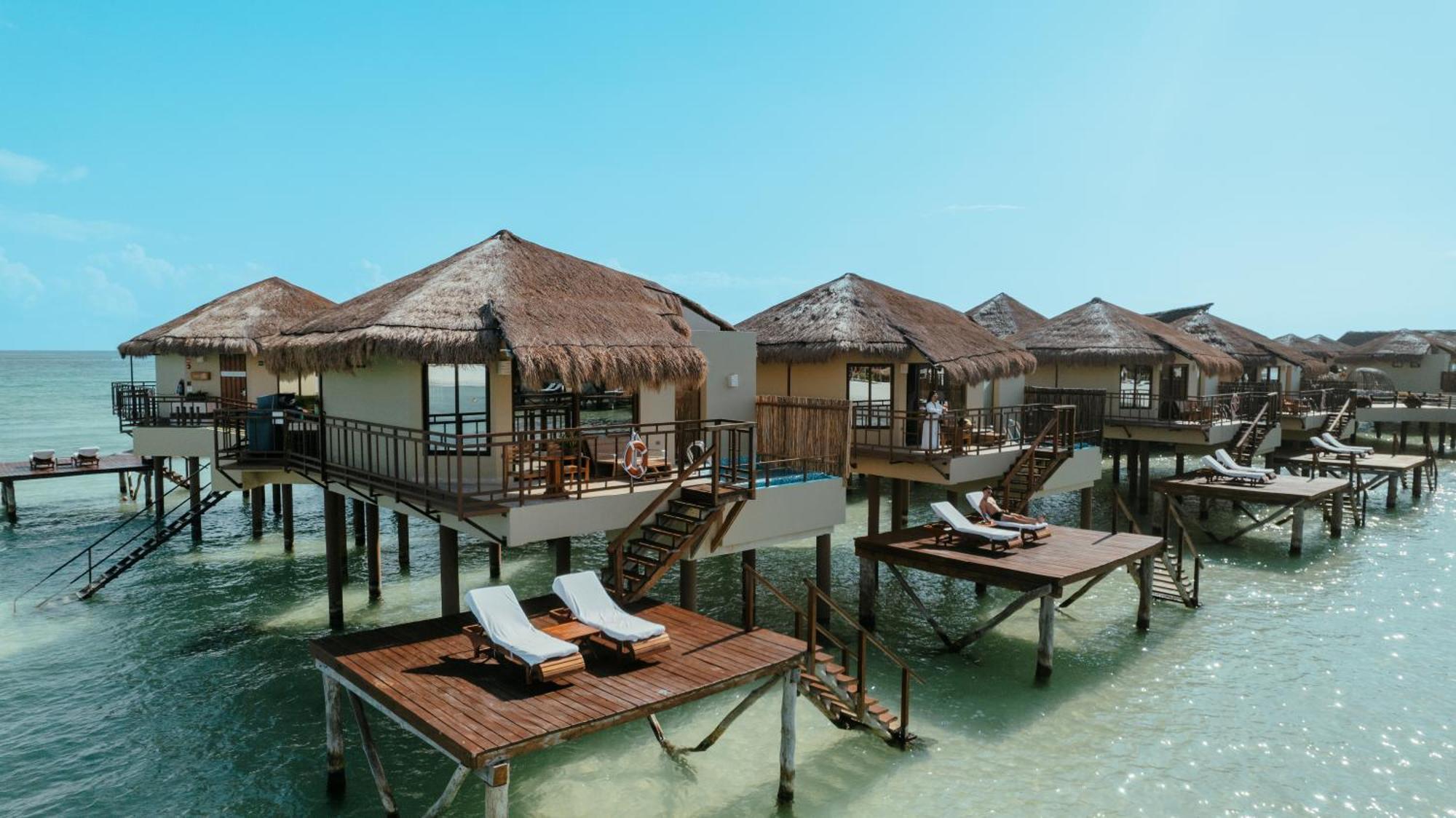 Resort Palafitos Overwater Catamaran, Cenote & Inclusive (adults Only)