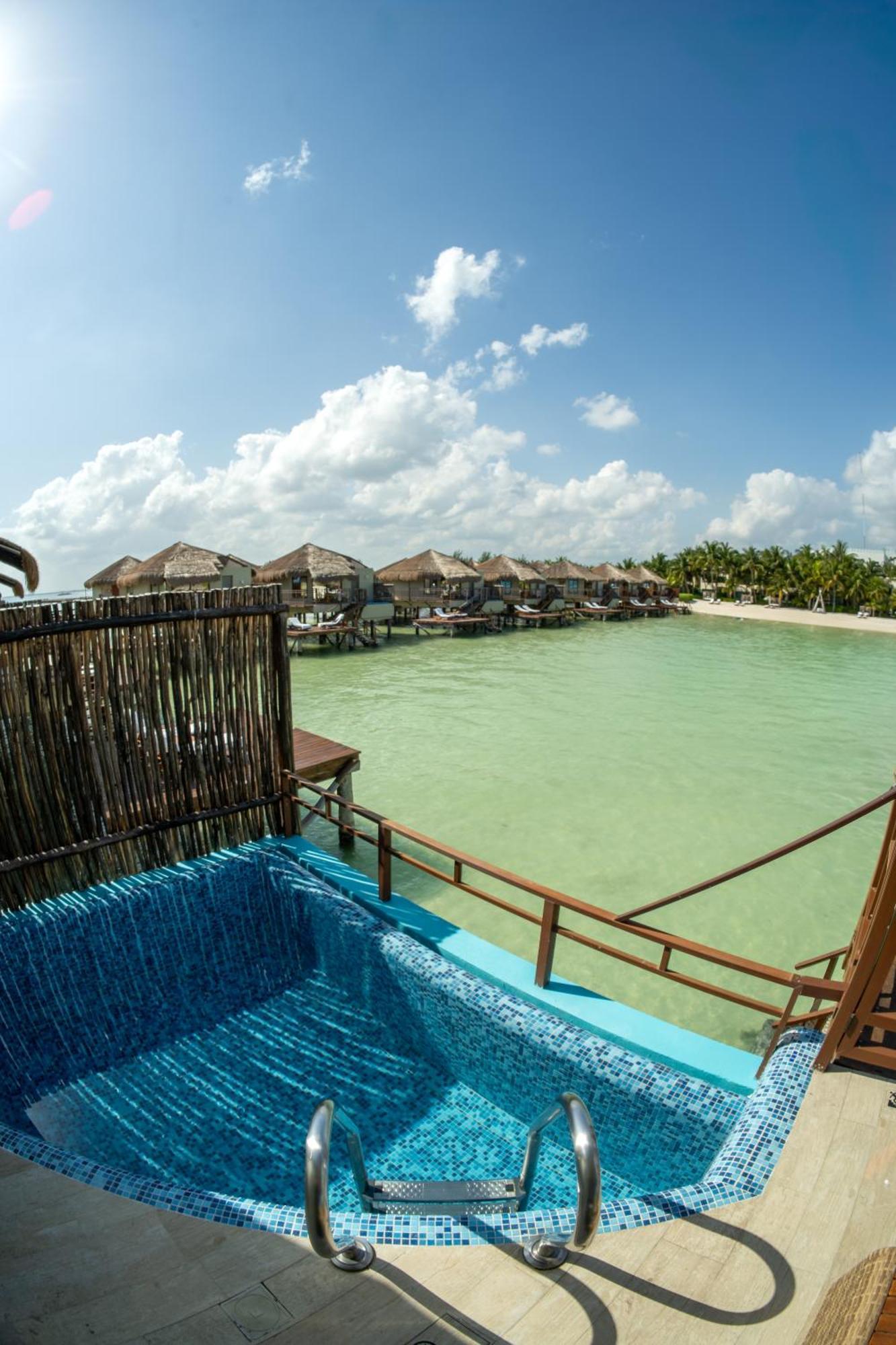Palafitos Overwater Catamaran, Cenote & Inclusive (adults Only) Resort