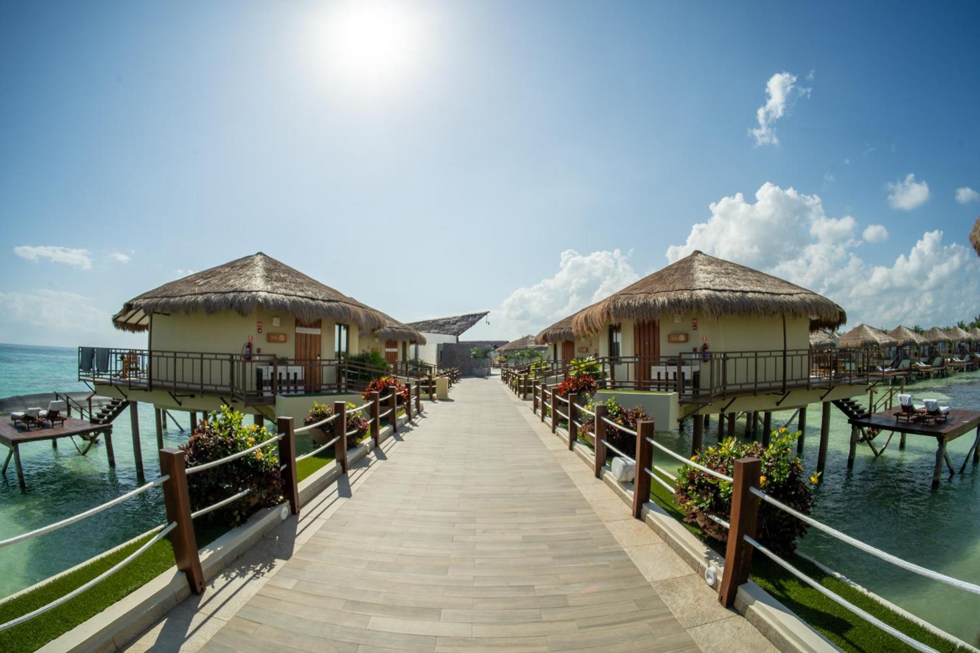 Palafitos Overwater Catamaran, Cenote & Inclusive (adults Only) 5*