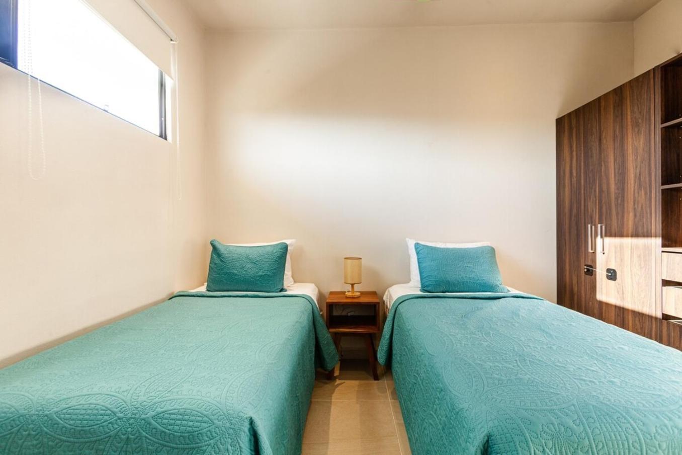 Modern Wifi 200mb, 2 Gyms, 6pools, Balcony Vakantiehuis