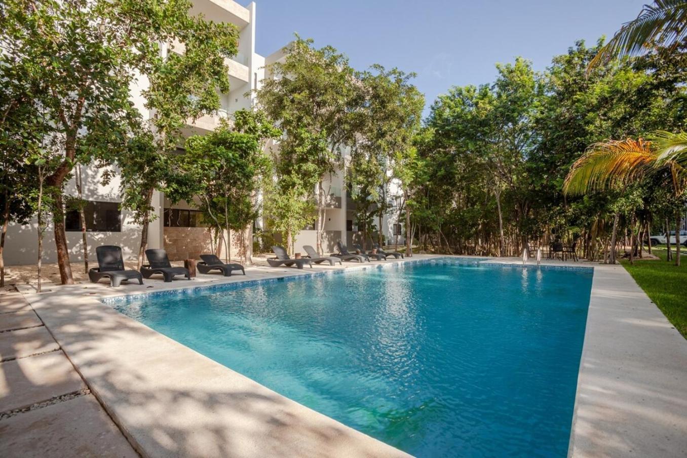 Vakantiehuis Modern Wifi 200mb, 2 Gyms, 6pools, Balcony Playa del Carmen