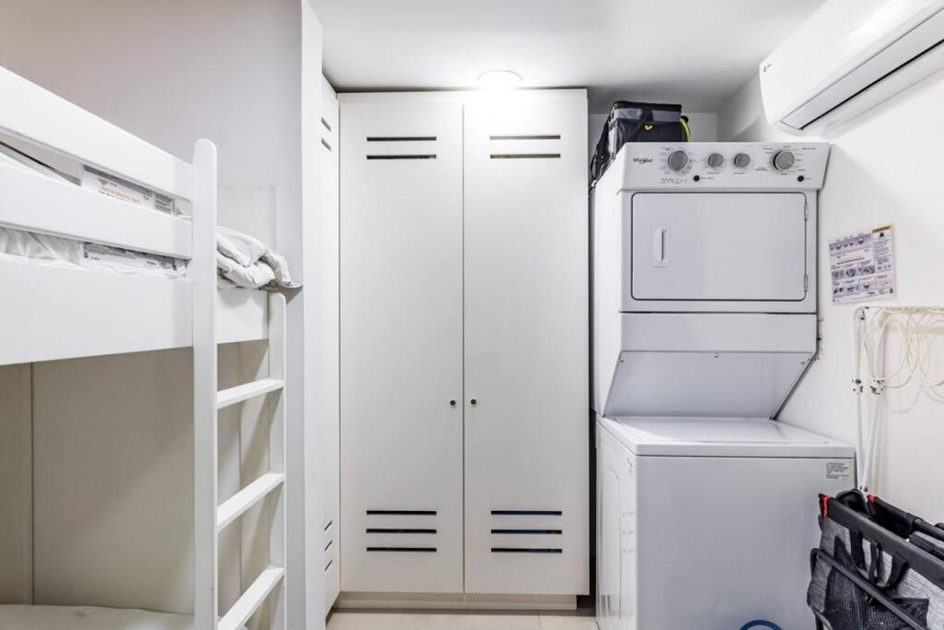 3br With Private Pool And Amenities Apartment