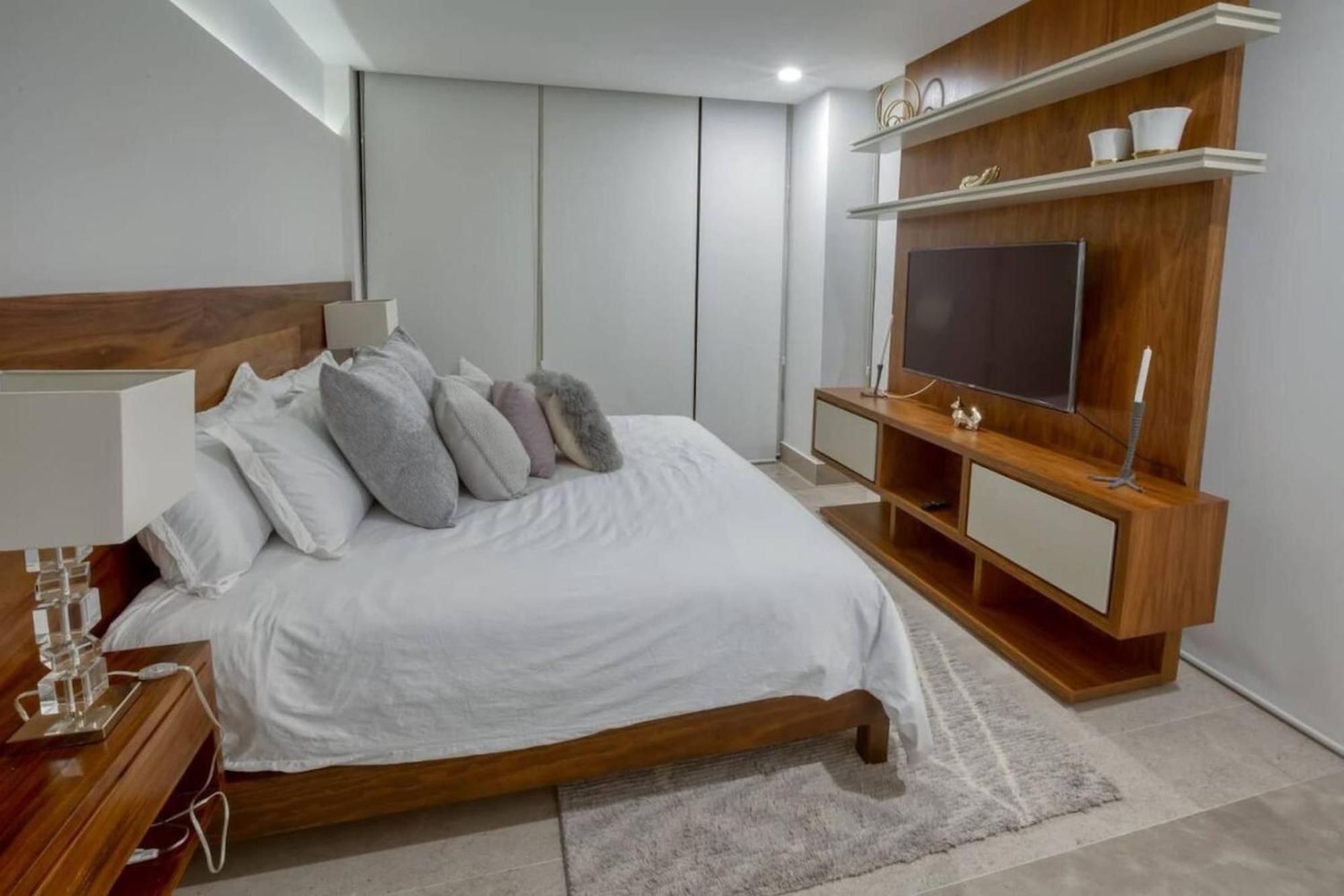 Oceana Luxury Walk To And Day Club Ferienhaus Playa del Carmen