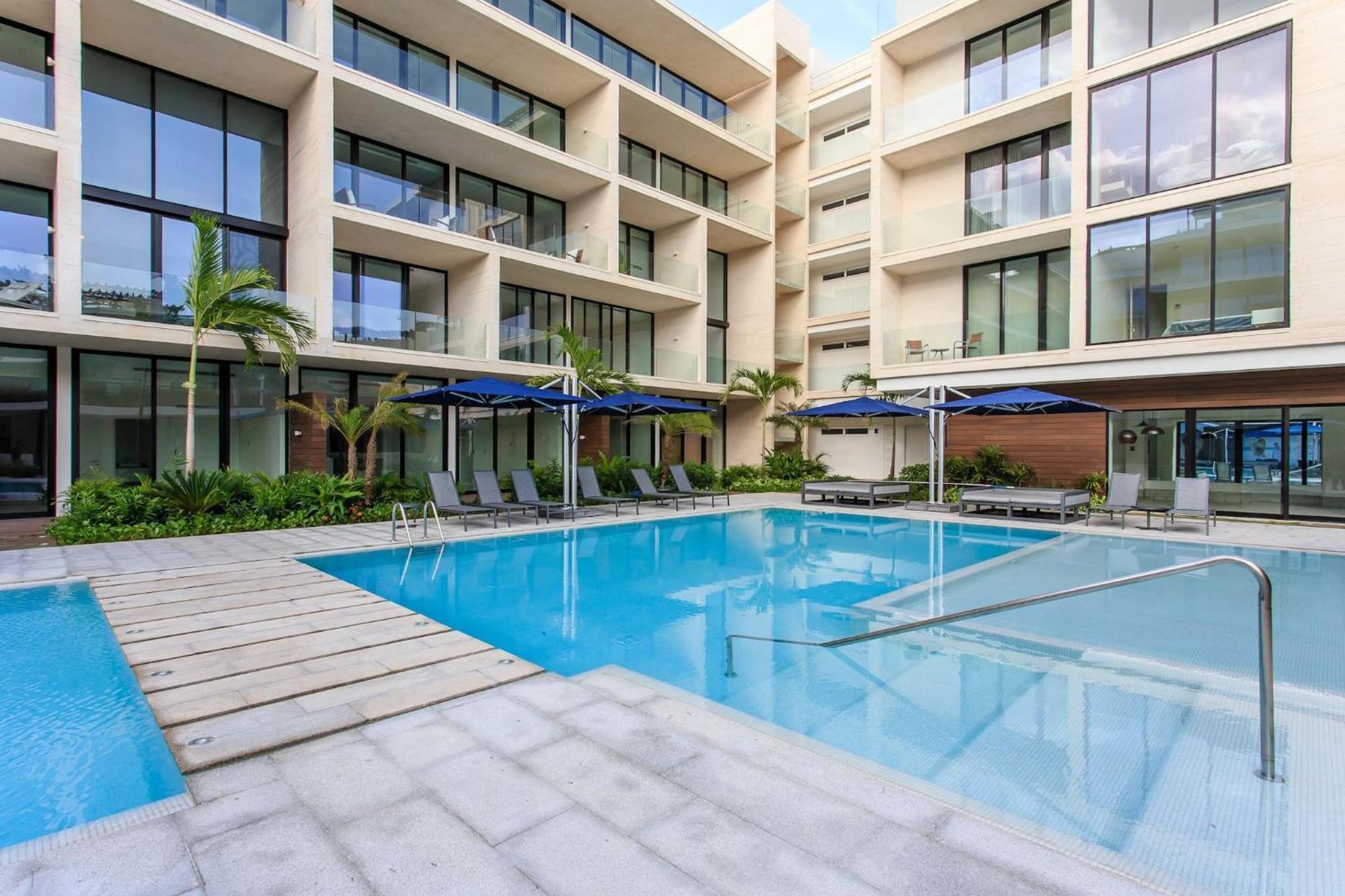 Oceana Luxury Walk To And Day Club Ferienhaus