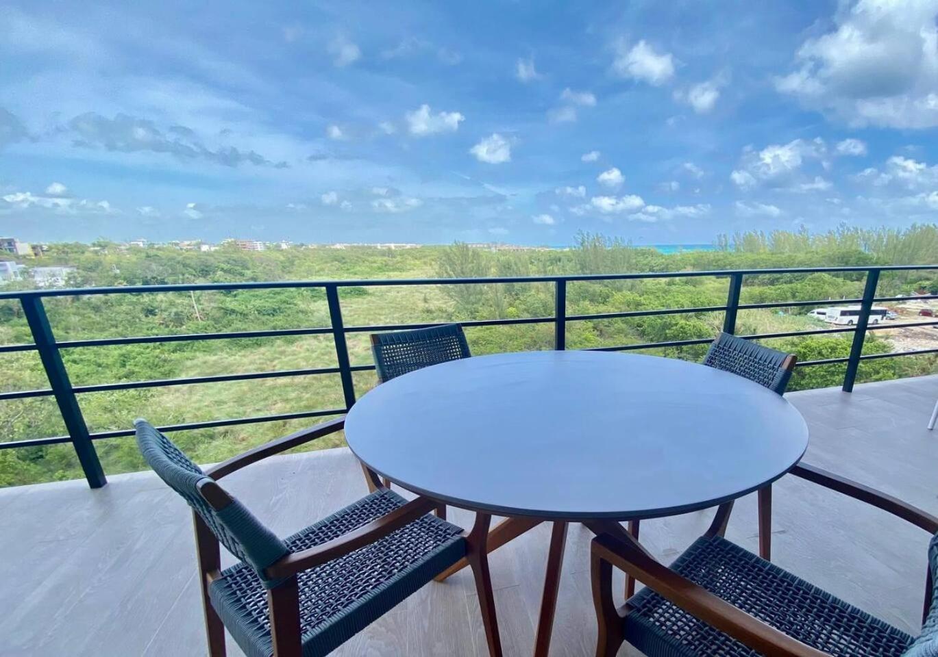 Luxury 1br Ocean View From The Balcony And Rooftop Playa del Carmen