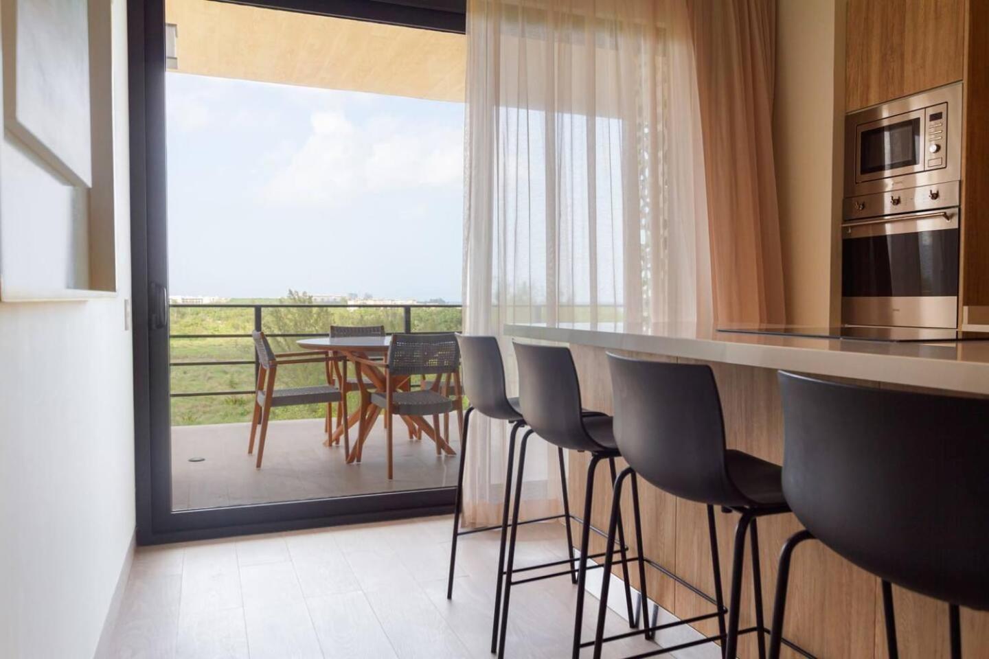 Luxury 1br Ocean View From The Balcony And Rooftop Apartment *