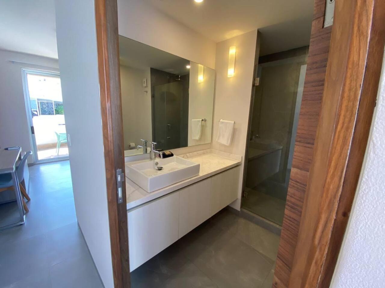 Apartment Luxury Private Ac Gym Pool Cine