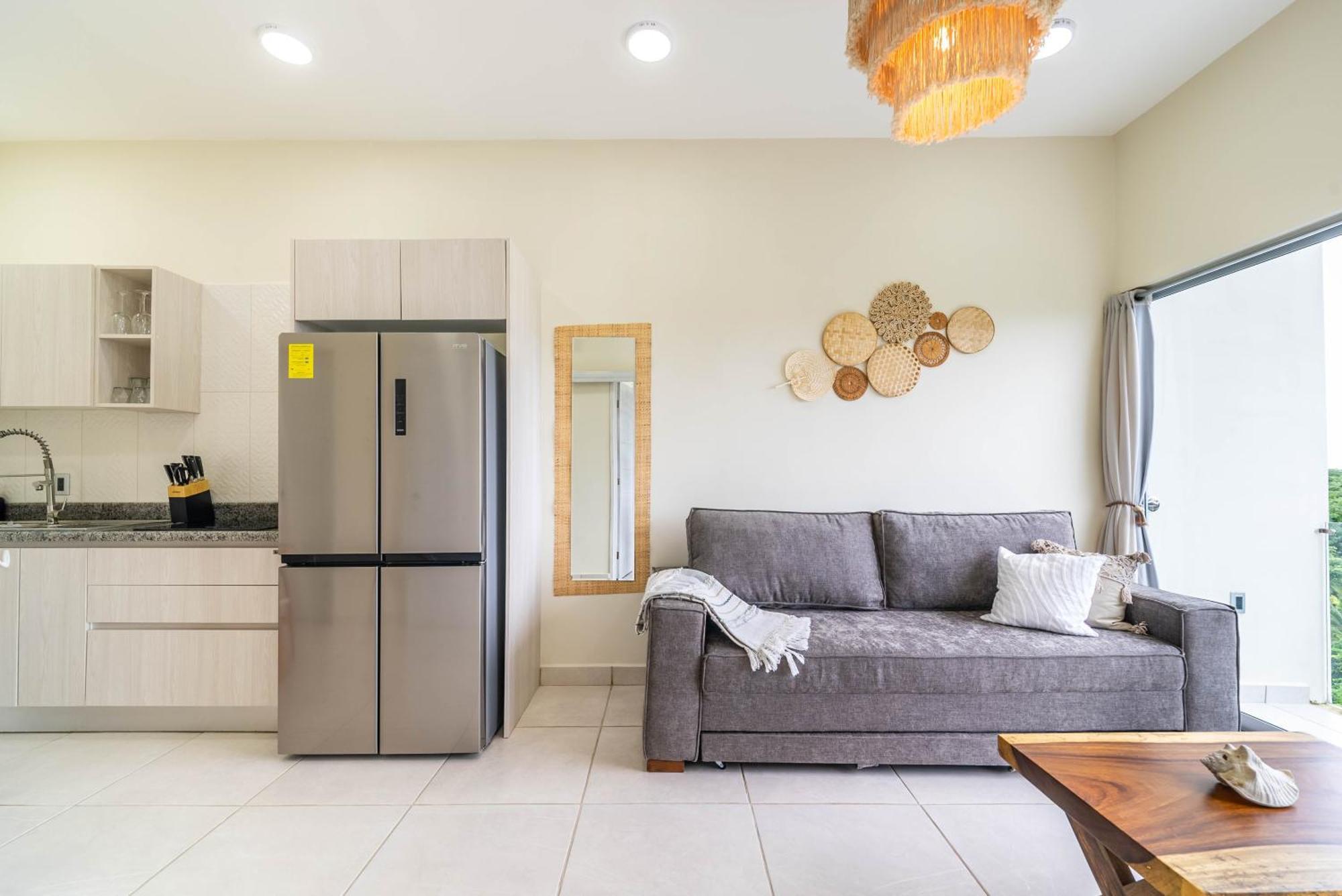 3 Bd With Balcony, Gym, Rooftop Pool, Hot Tub * Playa del Carmen