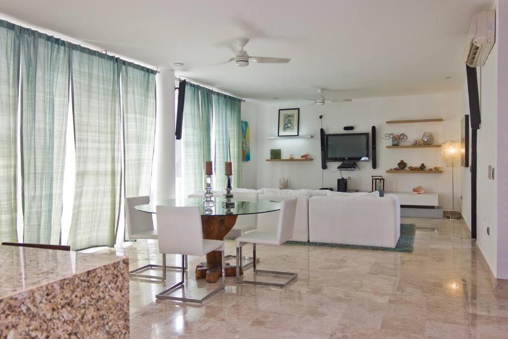 Apartment Contemporary Penthouse Mamitas *
