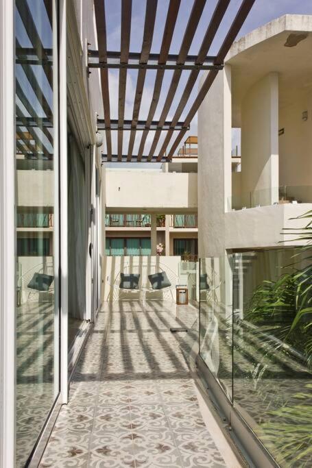 Contemporary Penthouse Mamitas