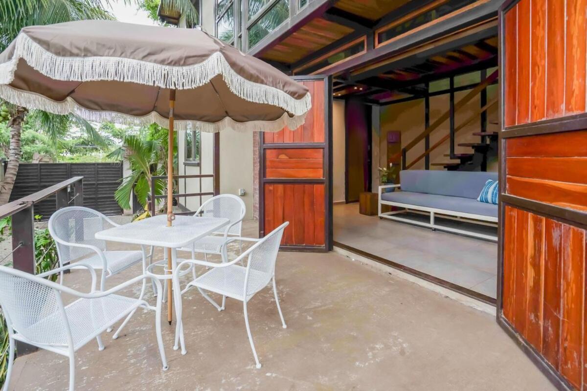 Urbana Familiar Con Piscina En Vakantiehuis *