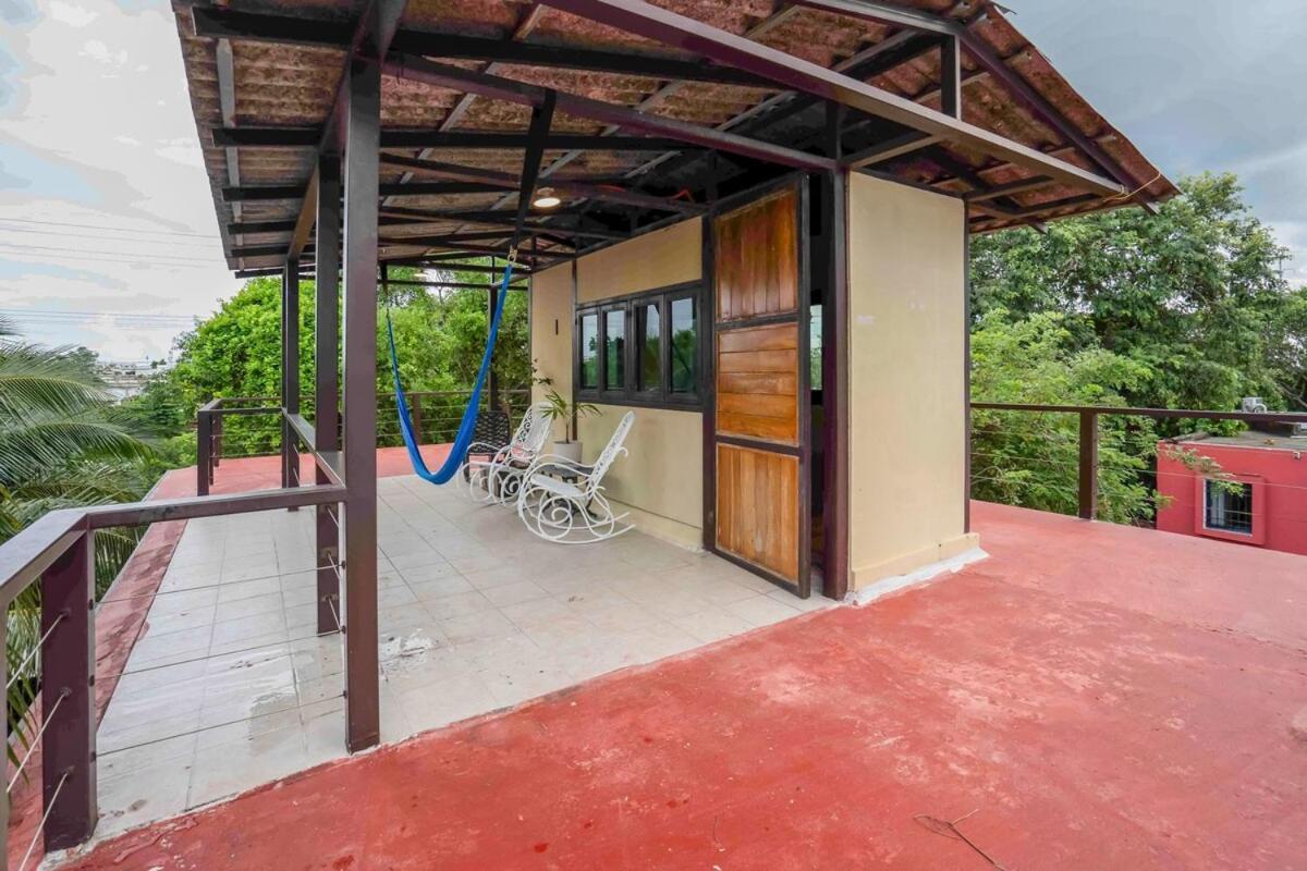 Vakantiehuis Urbana Familiar Con Piscina En *