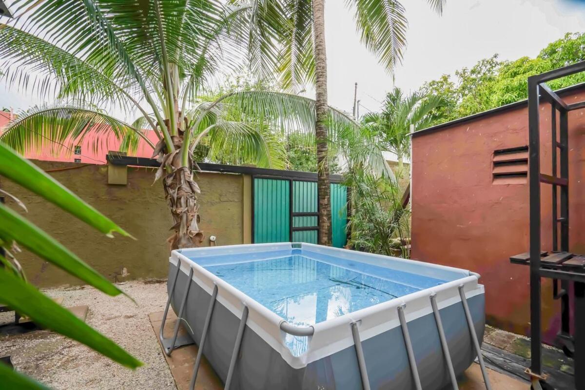 Urbana Familiar Con Piscina En Vakantiehuis
