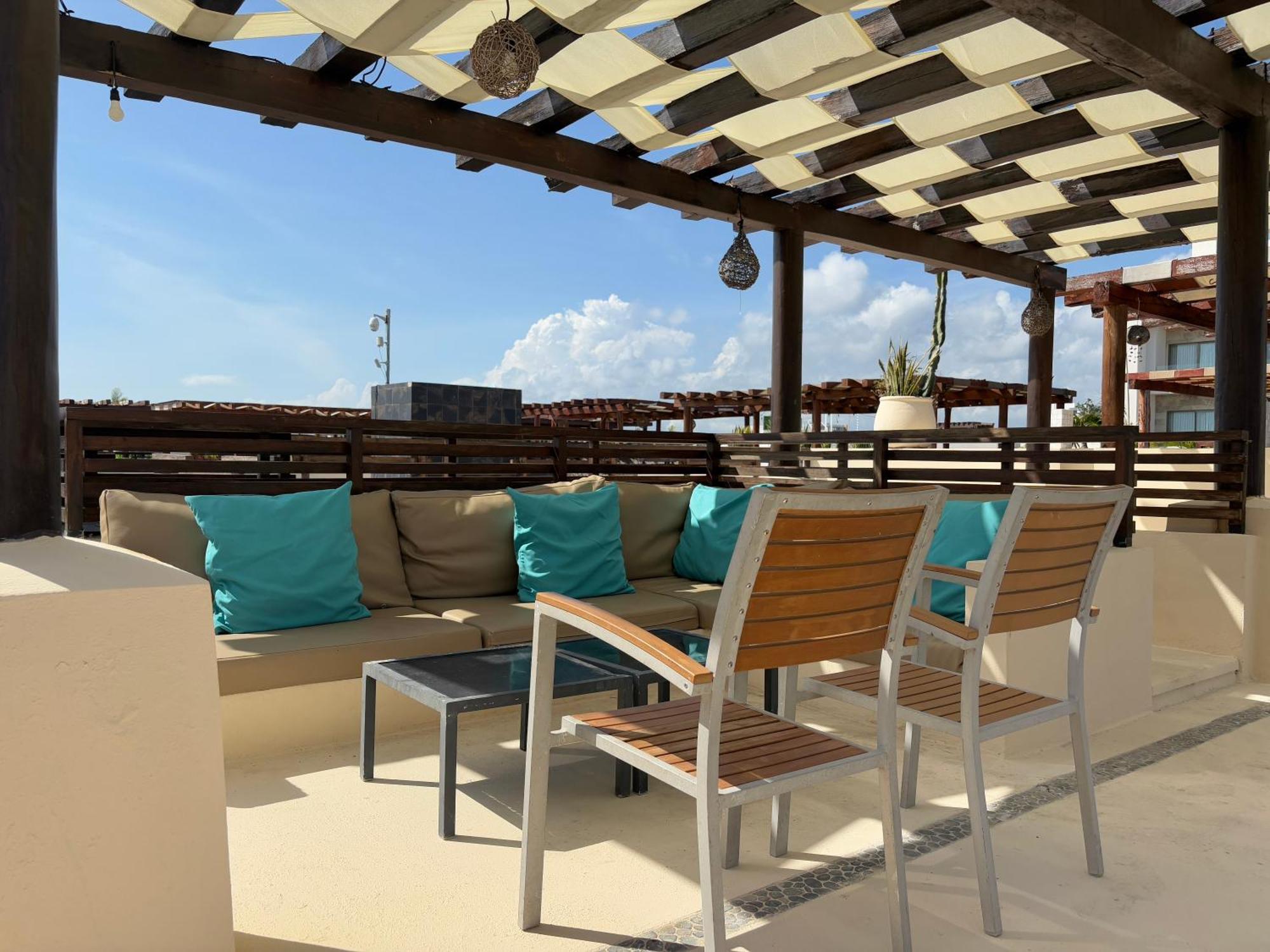 Awesome At Aldea Thai Beachfront Aparthotel *