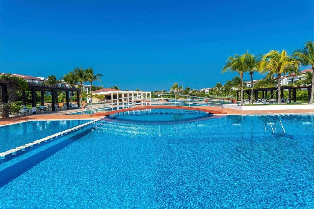 Mareazul Beachfront - Paraiso Apartment Playa del Carmen