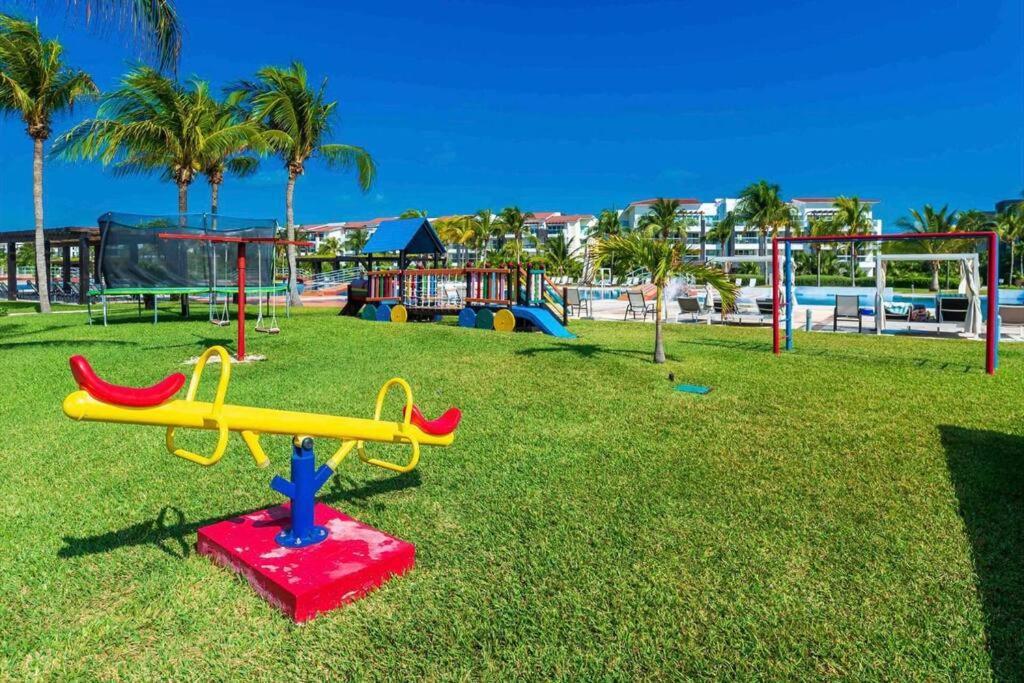 Mareazul Beachfront - Paraiso