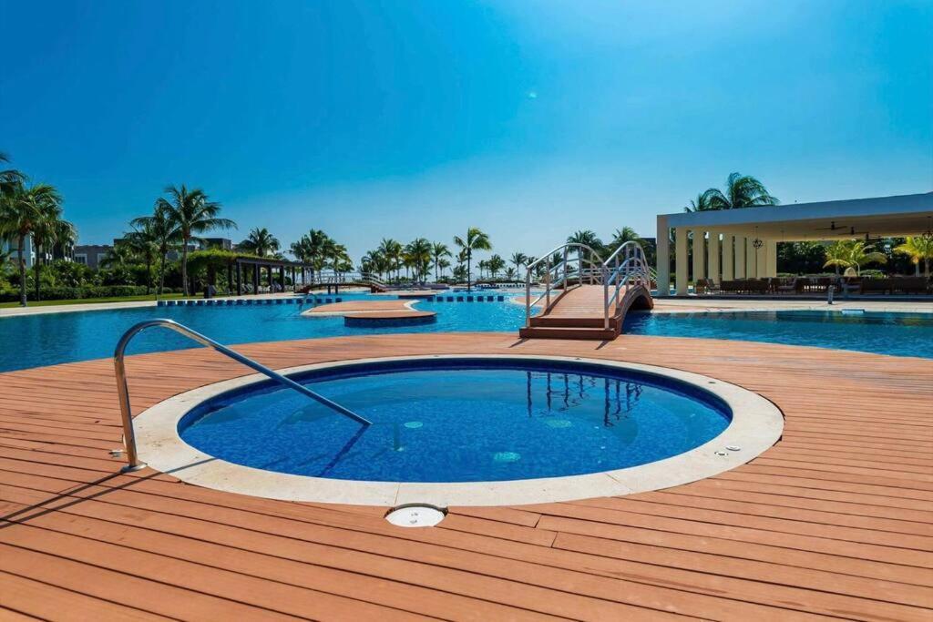Mareazul Beachfront - Paraiso Apartment