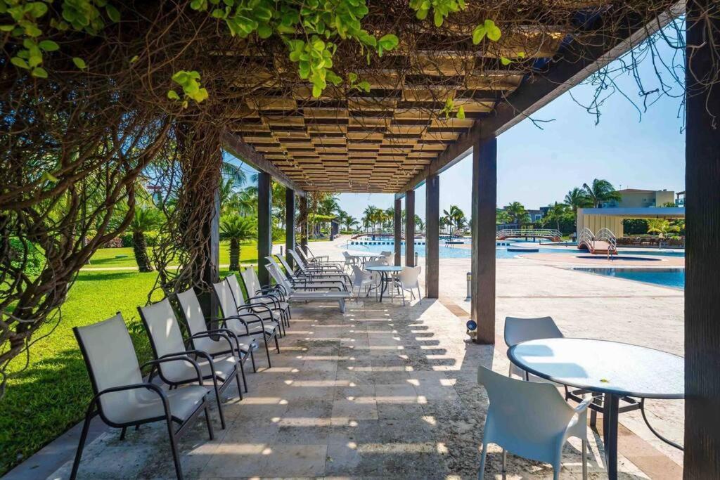 Mareazul Beachfront - Paraiso Apartment