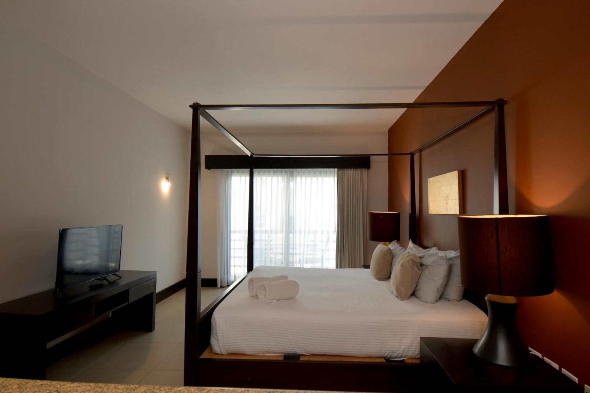 Awesome At Aldea Thai Beachfront Aparthotel *