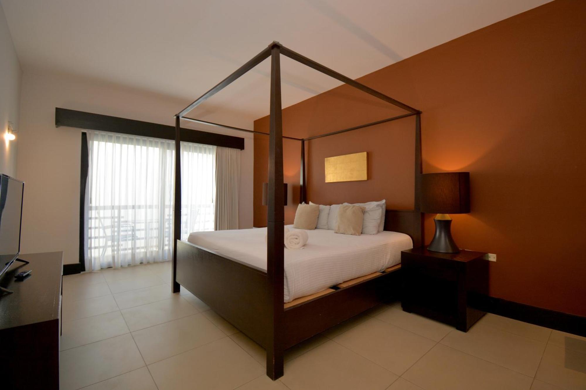 Awesome At Aldea Thai Beachfront Aparthotel *