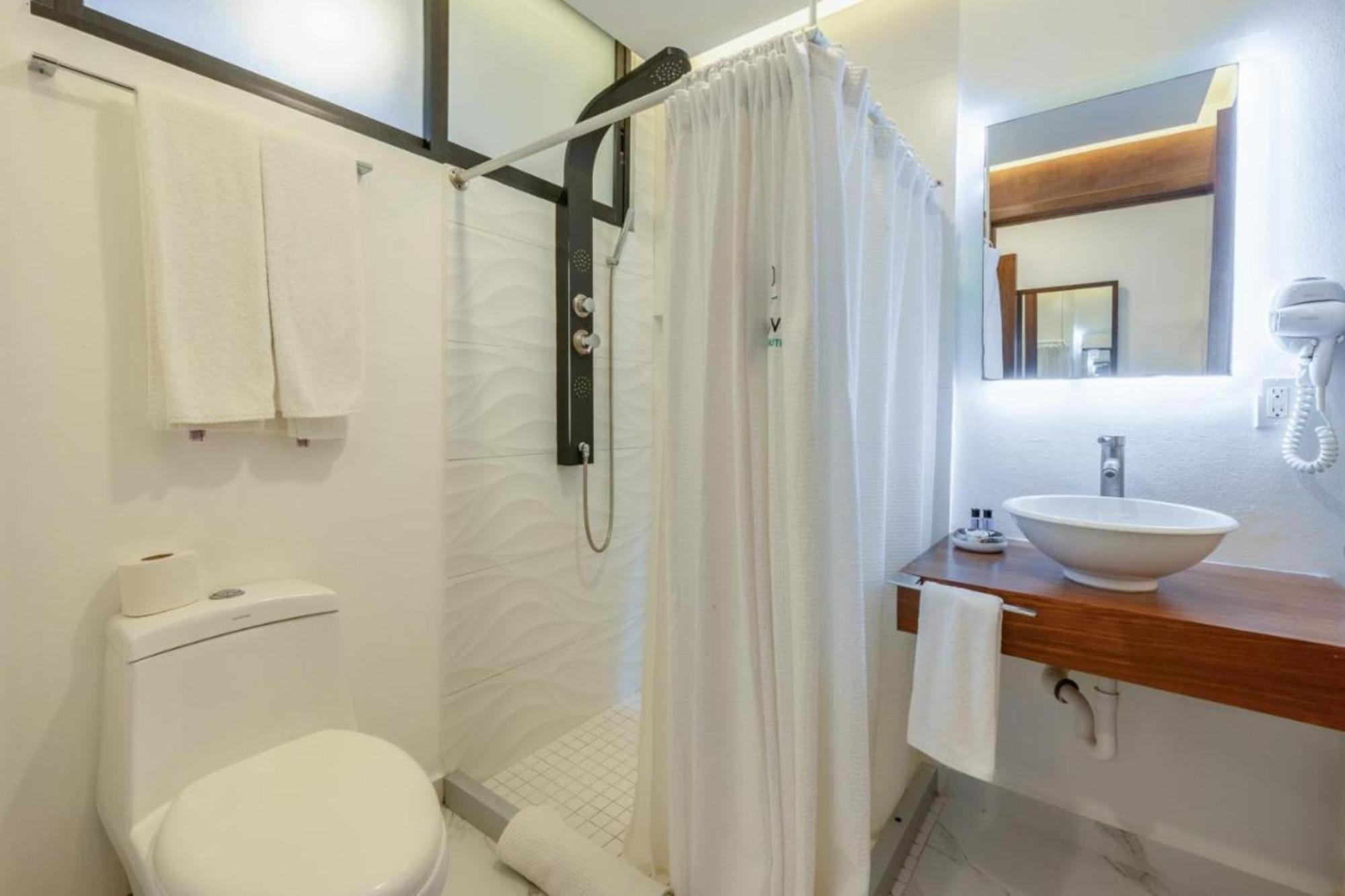 Hotel Collection O Marvic 4*
