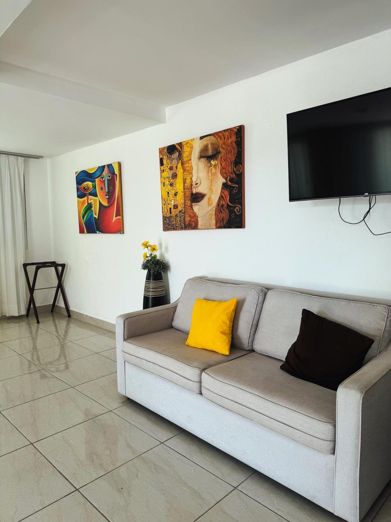 Hotel Illusion Boutique 